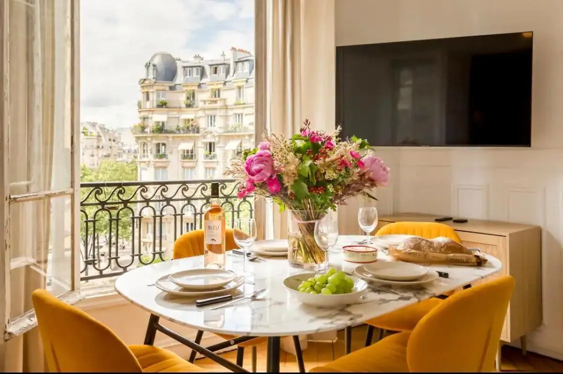 Luxury Suites Tour Eiffel Best View Parigi